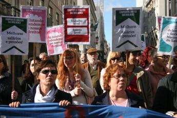 Concretizar os direitos das mulheres, na lei e na vida. A acção do PCP