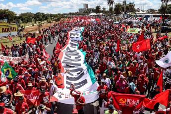 Brasil – Lutar pela democracia! Liberdade para Lula!
